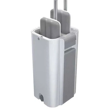 Žmýkací mop a vedro na oddeľovanie vody